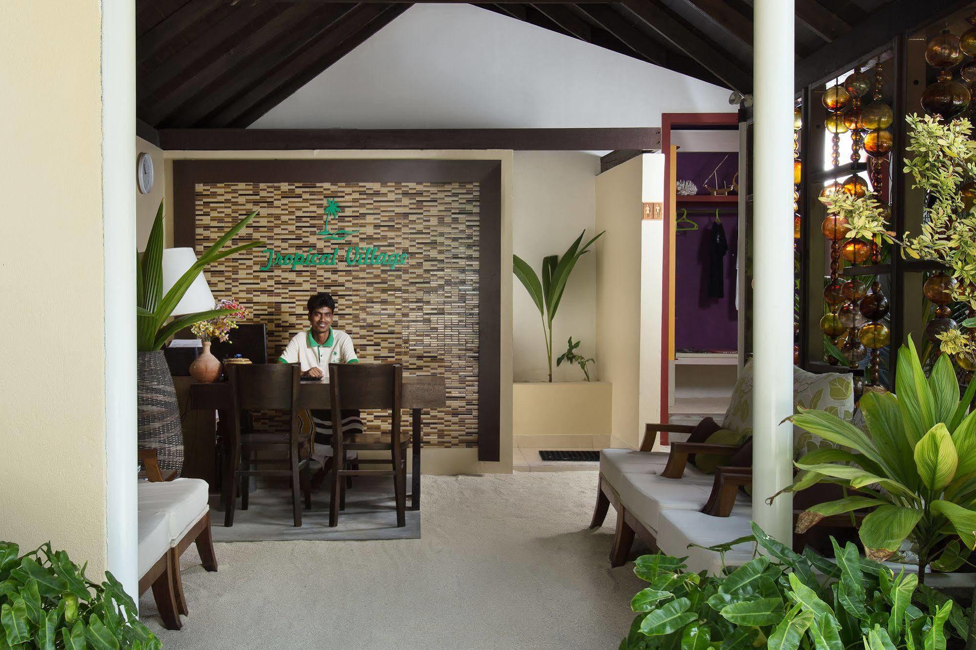Tropical Village Fehendhoo Ngoại thất bức ảnh